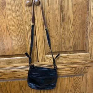 Hobo “Banjo” small crossbody in Black. Approximately 24” strap